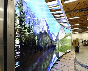 IGI Mobile Curved Sony Crystal LED Wall