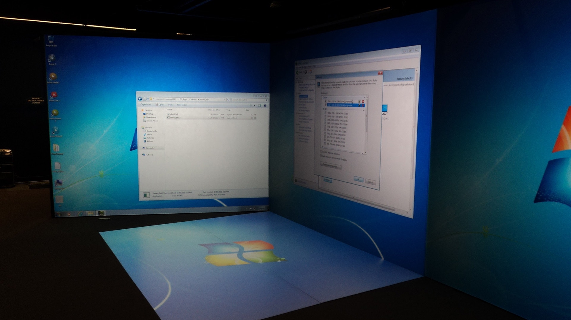 IGI flex VR Room system Microsoft OS large HD screen projection