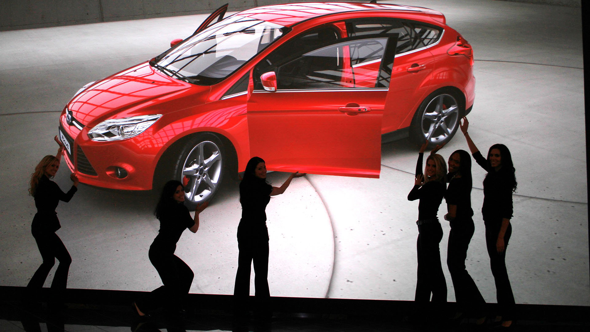 women display 4K autodesk VRED rendered automotive Ford car